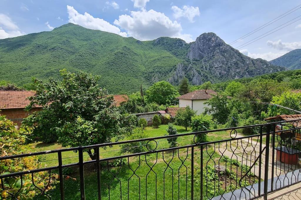 Vila Ilis House Matka Skopje Exteriér fotografie