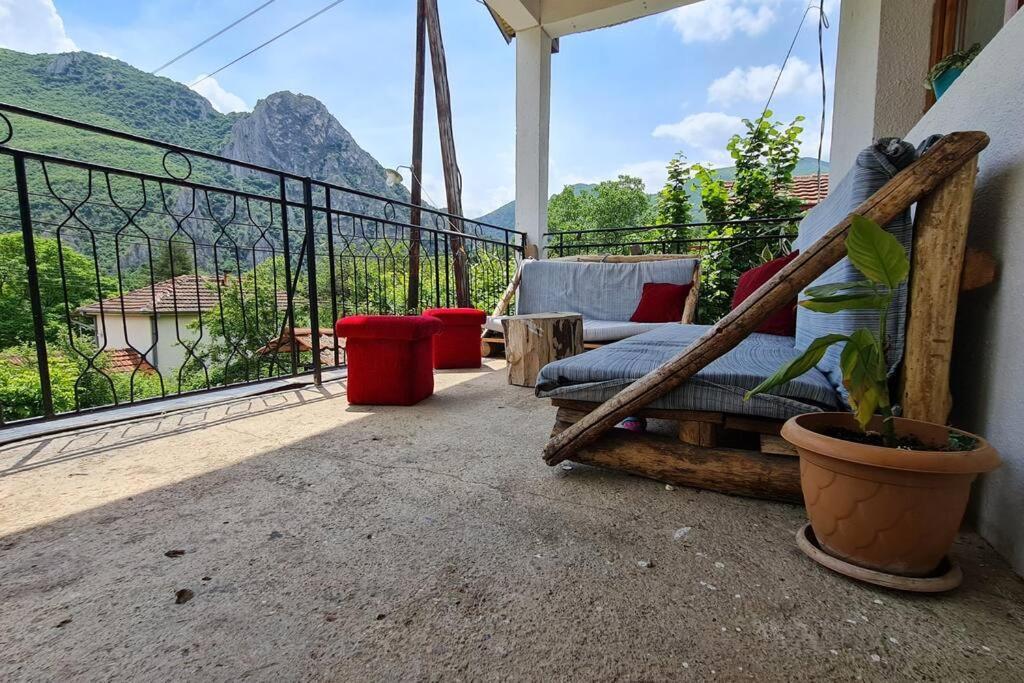 Vila Ilis House Matka Skopje Exteriér fotografie
